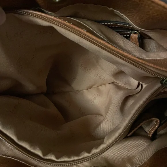 BOC White pebbled leather accented with light brown leather - Picture 9 of 13